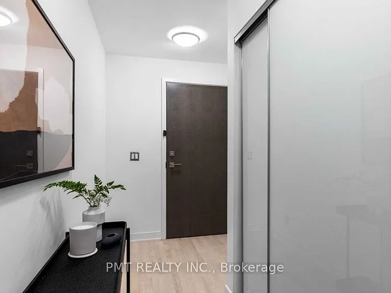 20 Gladstone Ave #201 — Photo 2