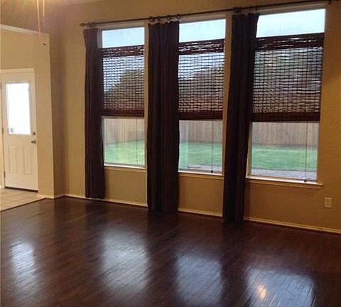 3rd image of 433 Da Vinci Ln