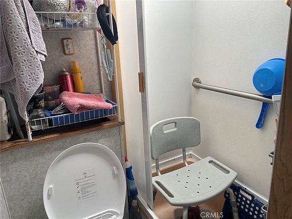 4th image of 17444 Lakewood Blvd #15