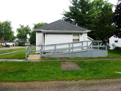 503 N Linden St, Clinton, IL, 61727
