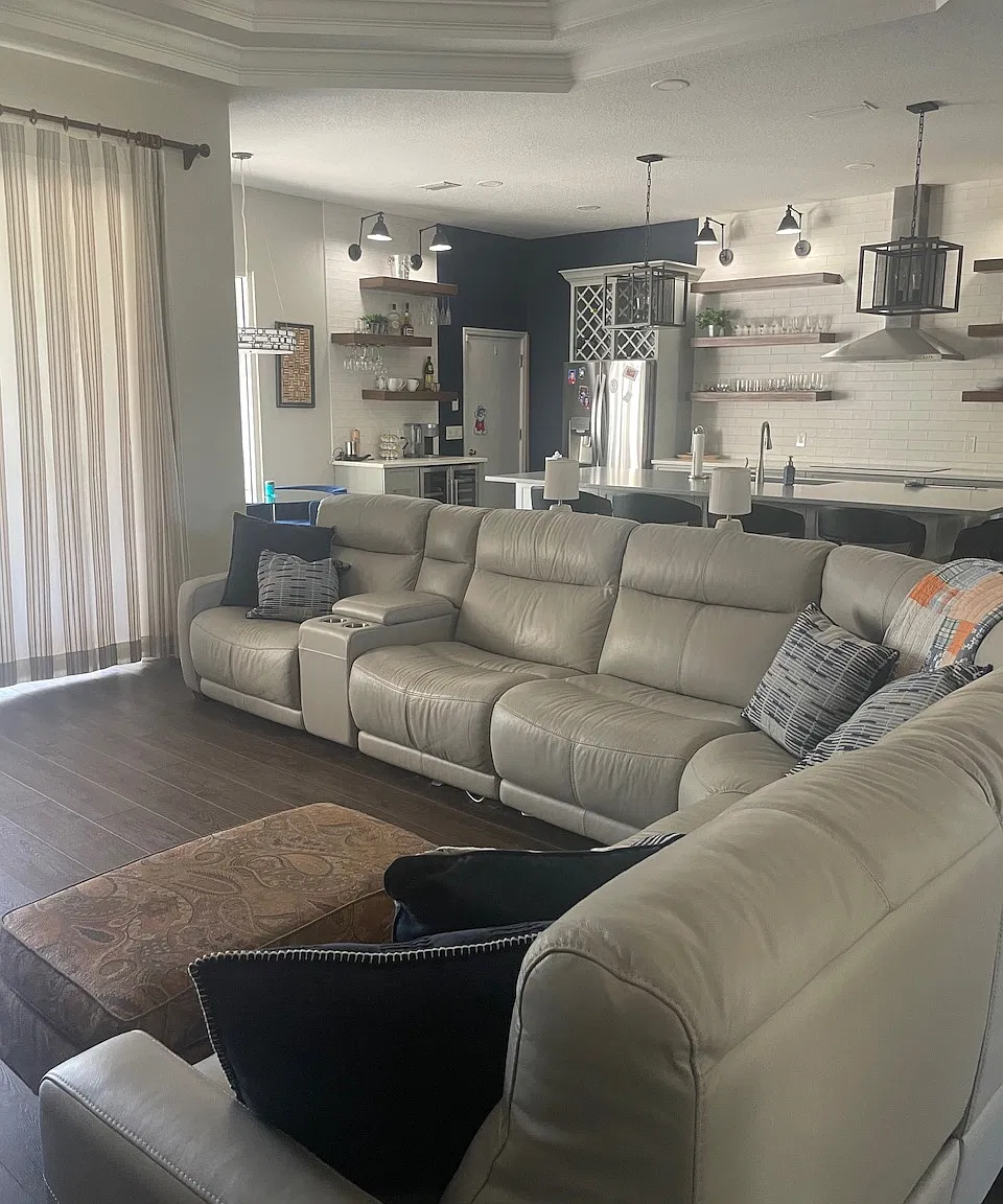 4 bed, 2.5 bath, 2093 sqft, $3,500 — Photo 4