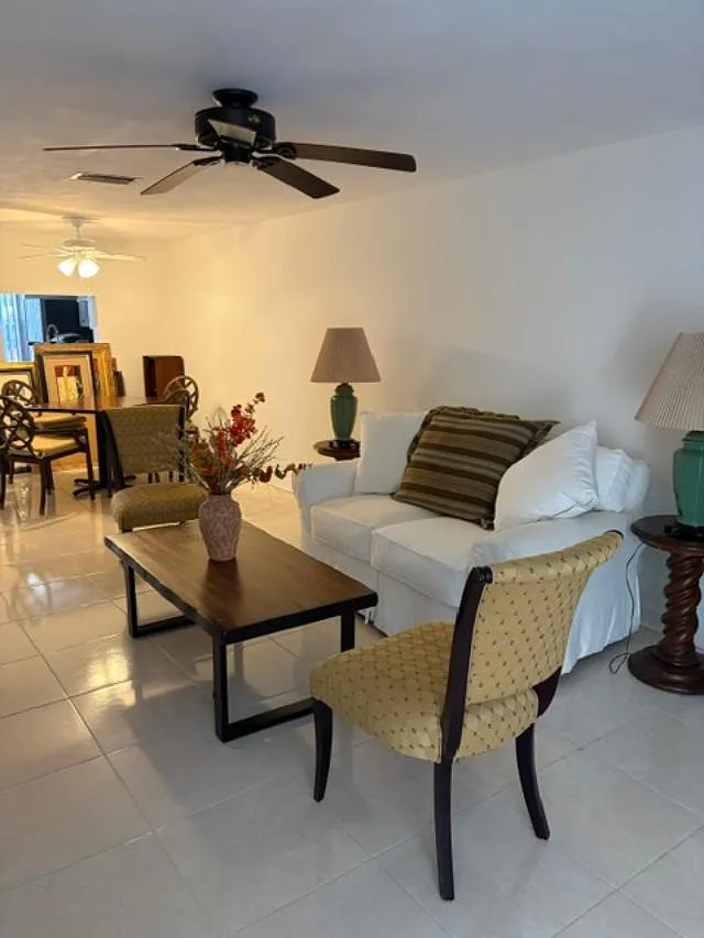 2 bed, 1080 sqft, $1,500 — Photo 4