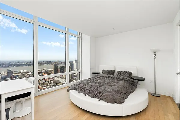 Rented by GARG Real Estate | media 6