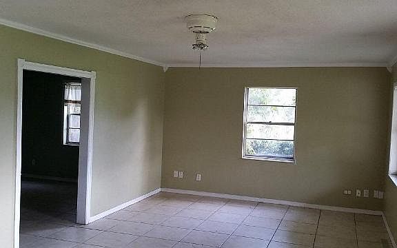 4th image of 1350 N Lyndell Dr