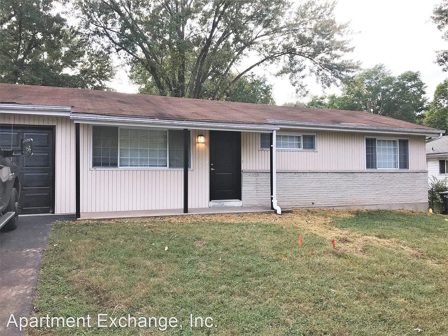 2393 Ida Ln photo 1