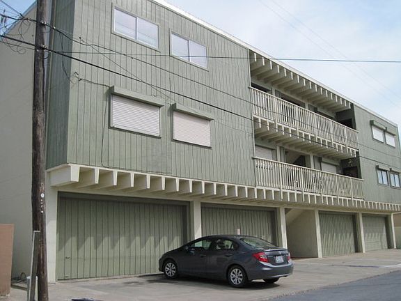 2nd image of 918 Tarpon Ave Unit 19