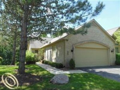 6231 Celeste Rd #1, West Bloomfield, MI, 48322