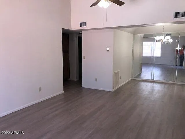 Building Photo - 818 S Westwood #238