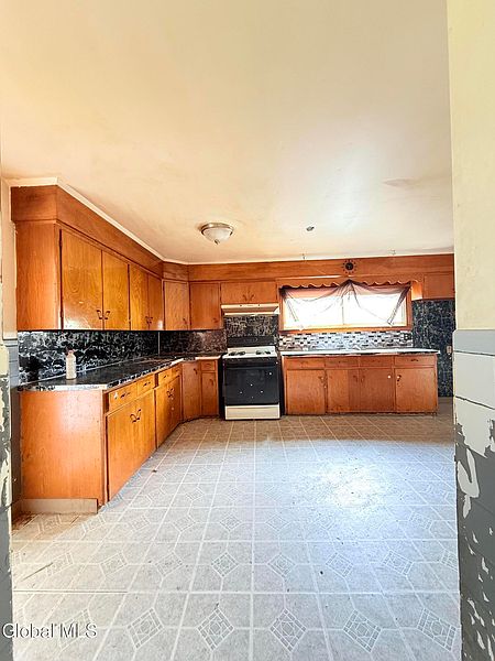 5th image of 3144 N Thompson Street