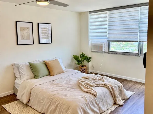 1060 Kamehameha Hwy APT 2204B, Pearl City, HI 96782