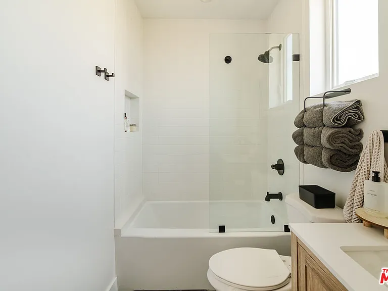 4460 Maplewood Ave #1/4 — Photo 15