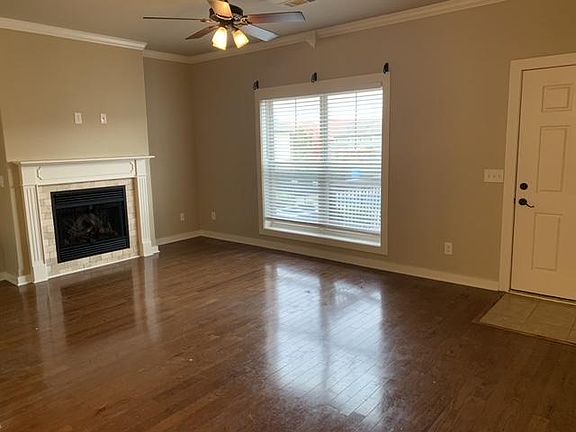 5th image of 704 Tuscany Cir