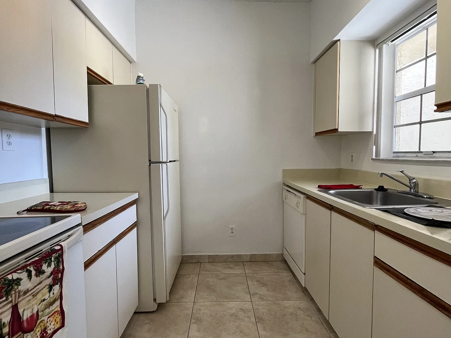 Waters Edge 661 #A20 (Orygeem LLC) - 226 — Photo 3