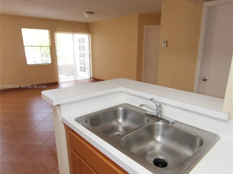 2890 N Oakland Forest Dr #206 — Photo 10