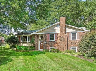 1827 Broadway Dr, Graham, NC 27253