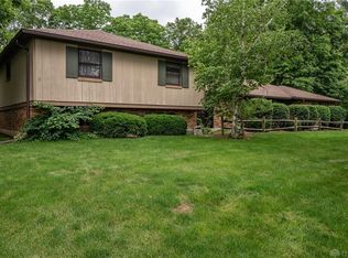 1379 Ambridge Rd, Dayton, OH 45459