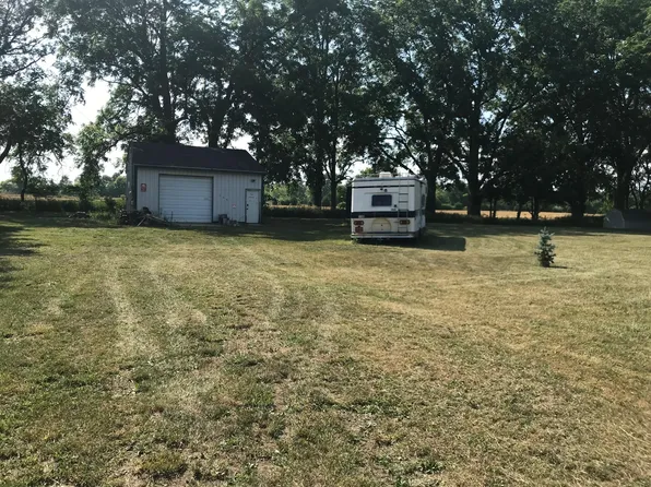 709 S Main St, Bellevue, MI 49021