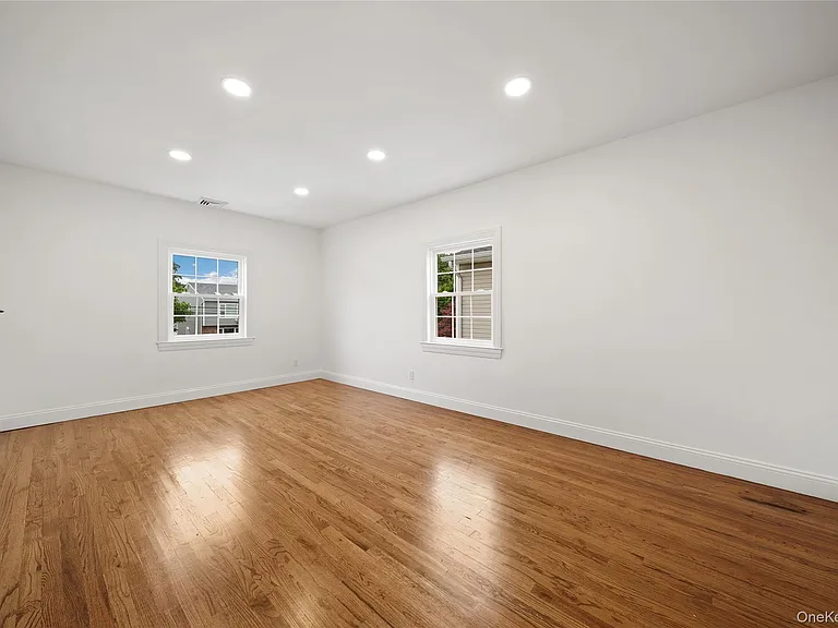 3914 Waverly Ave #2 — Photo 5