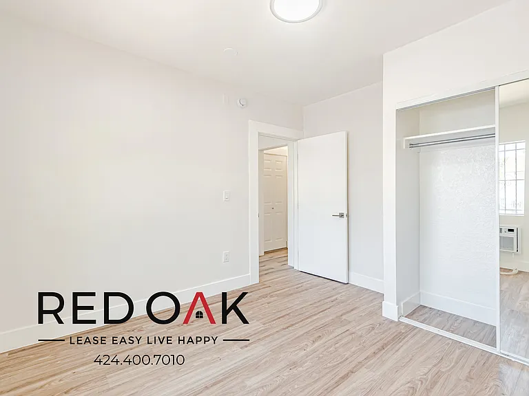 1876 W 24th St #1876 — Photo 10