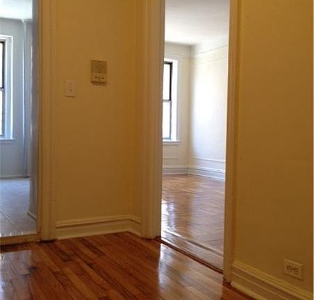 3rd image of 260 Seaman Ave APT B1