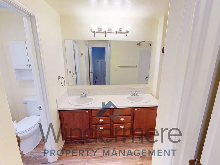 230 Chapra St — Photo 11
