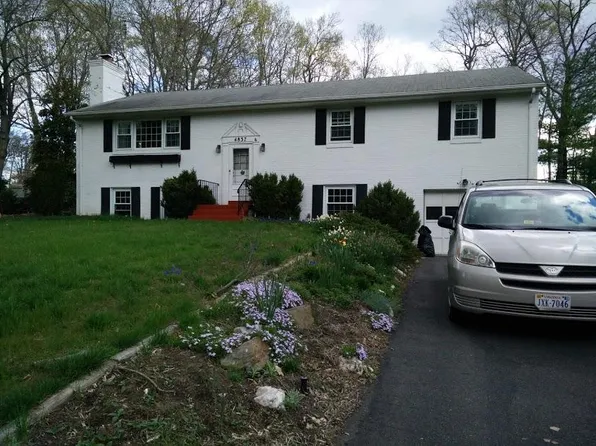 4837 Randolph Dr, Annandale, VA 22003