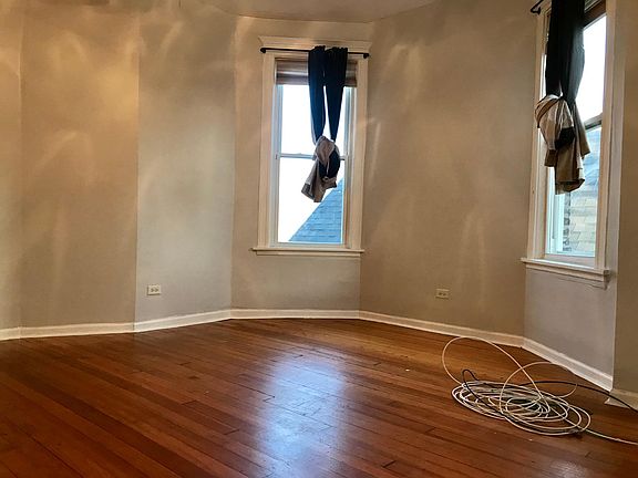 4th image of 1833 N Sawyer Ave APT 3
