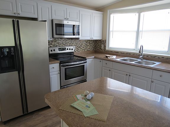 2nd image of 19237 Green Valley Ct