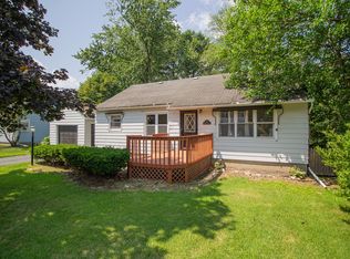 14 Holly Ln, Latham, NY 12110