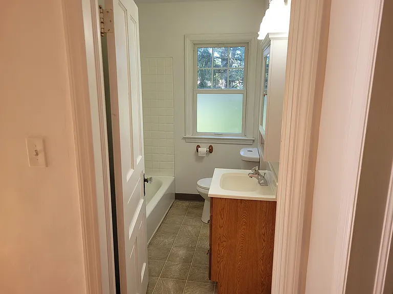 5403 Seymour Rd — Photo 6