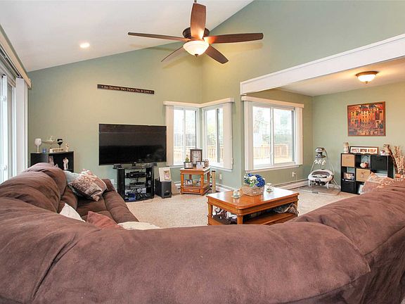 3rd image of 17 Gaton Ln
