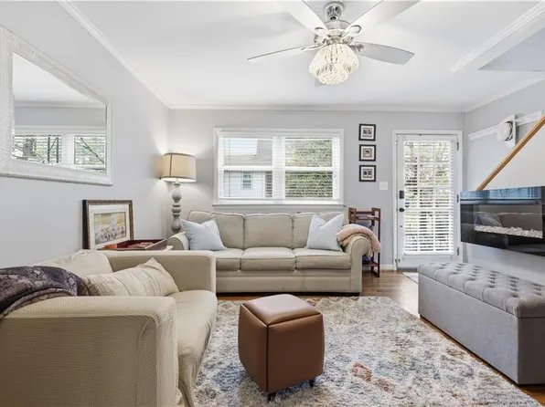 381 10th St NE APT 4, Atlanta, GA 30309