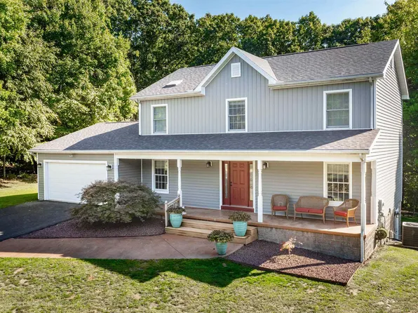 319 Dove Dr, Morgantown, WV 26508
