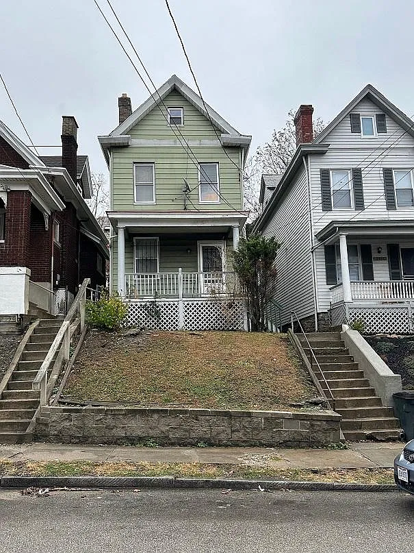 5 bed, 1800 sqft, $3,300 — Photo 1