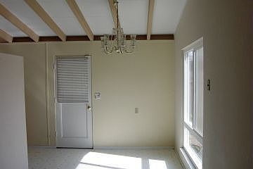5th image of 6449 Larchmont Dr