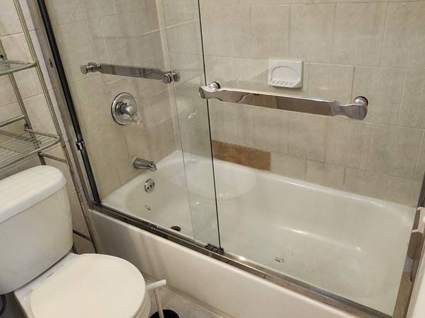 6141 167th St APT 2