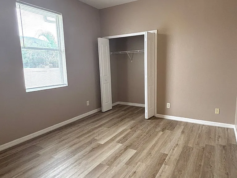 3074 Brampton Ter — Photo 14