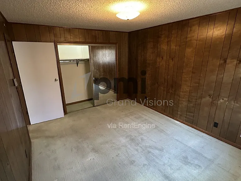 955 4th St #6 — Photo 18