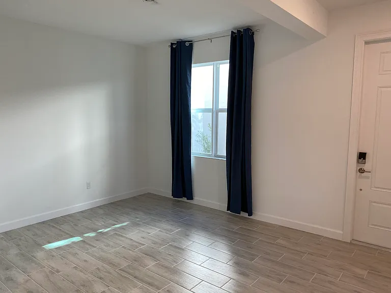 9001 Zevon Ct — Photo 11