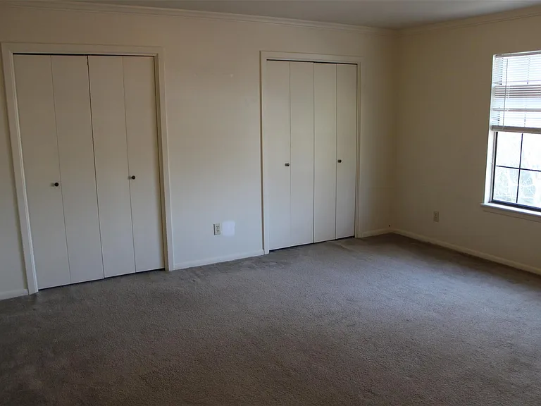 535 W Prairie Lea St — Photo 7