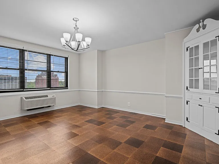 Broadview Apartments — Photo 26