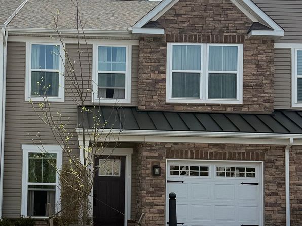 56 Owen Ct