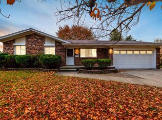 29617 Mackenzie Cir W, Warren, MI 48092