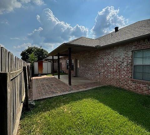 3rd image of 6145 Rachelle Dr