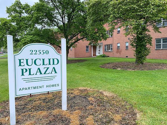 2nd image of 22550 Euclid Ave #4cae37a3d