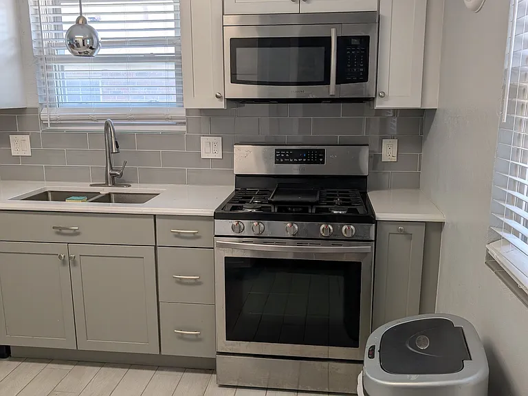 9035 Bessemer Ave — Photo 15