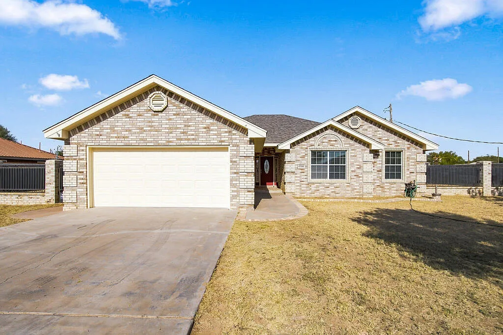 4 bed, 2.0 bath, 1839 sqft, $3,000 — Photo 3