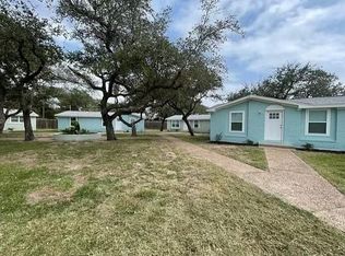 1300 N Live Oak St #1, Rockport, TX 78382