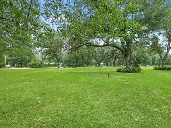 22010 Dickens Ln, Ponchatoula, LA 70454
