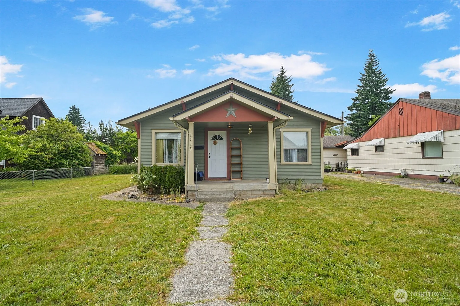 1113 J photo 1